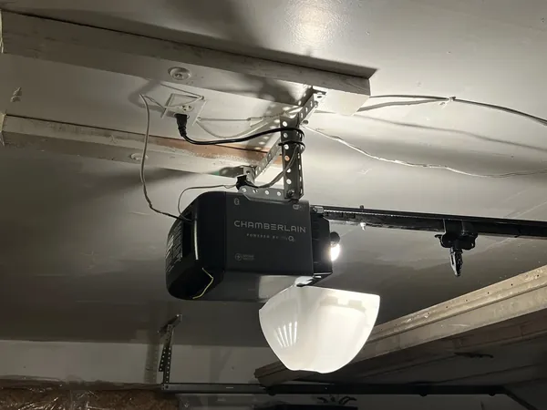 Opener and rail freshly mounted
